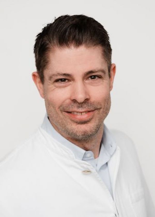 Dr.  med. Benjamin Schlag